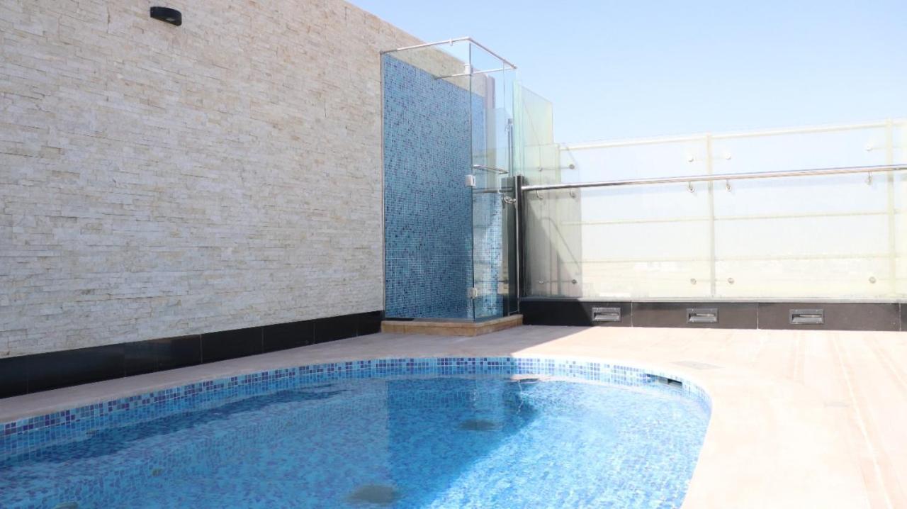 Al Riyadh Hotel Apartments Abu Dhabi Exterior photo